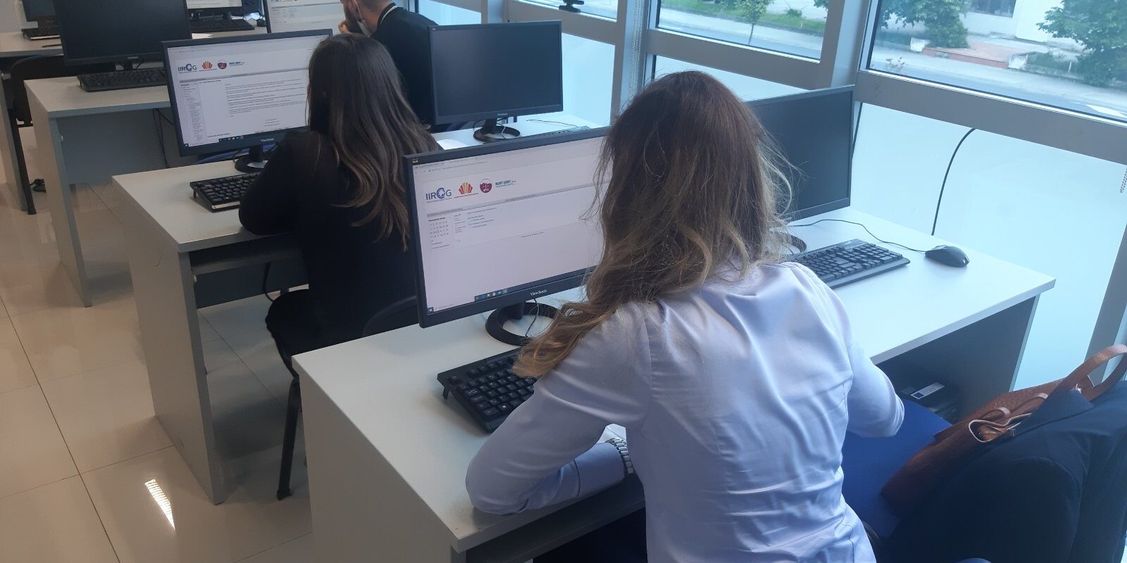 IMG-b0144225acd6685155d5bb5a180821e9-V